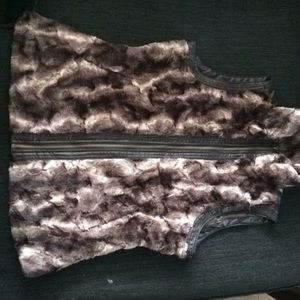 Go COCO XL Faux Fur & Faux Leather Vest